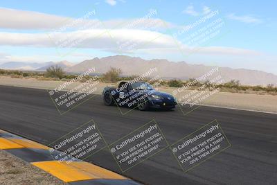 media/Dec-11-2022-Club Racer Events (Sun) [[ecc315b866]]/Intermediate Low-Green/Session 2 (Turn 3 Inside)/